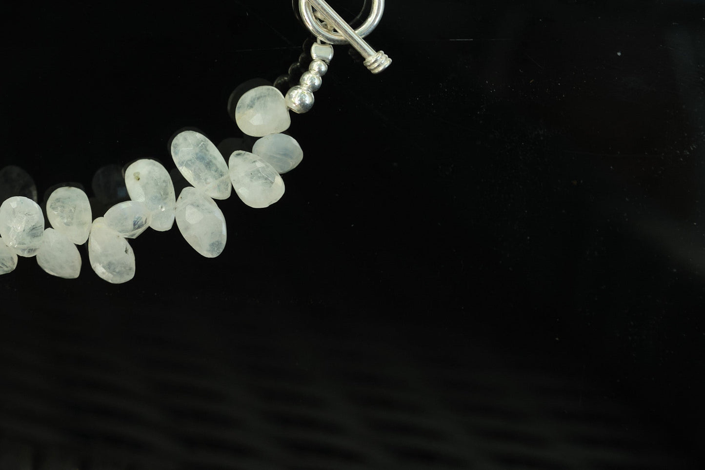 Collar Piedra Luna Feminidad